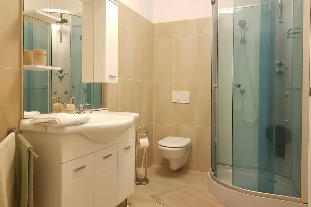 Apartment Buscina,Duplex House With Garden Umag