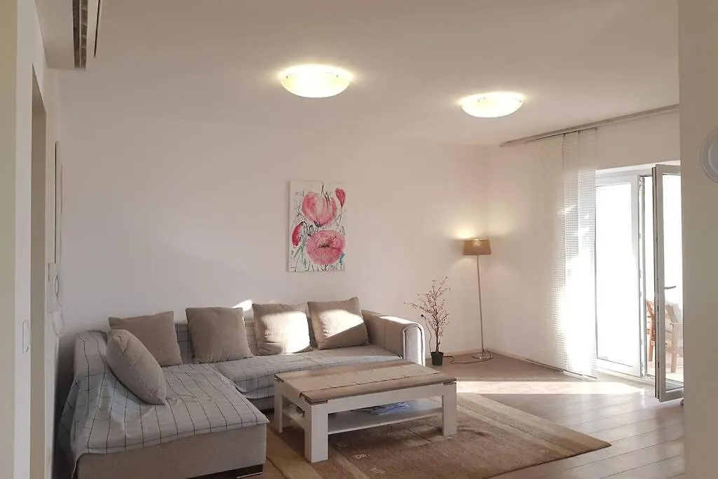 Apartment Buscina,Duplex House With Garden Umag
