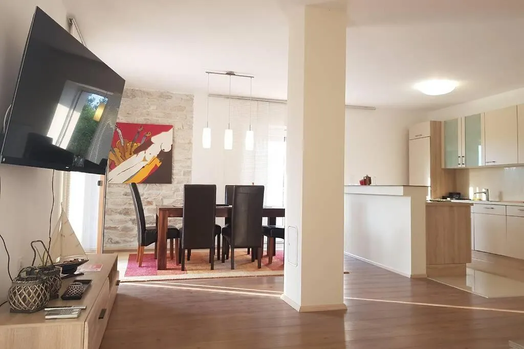 Apartment Buscina,Duplex House With Garden Umag Croatia